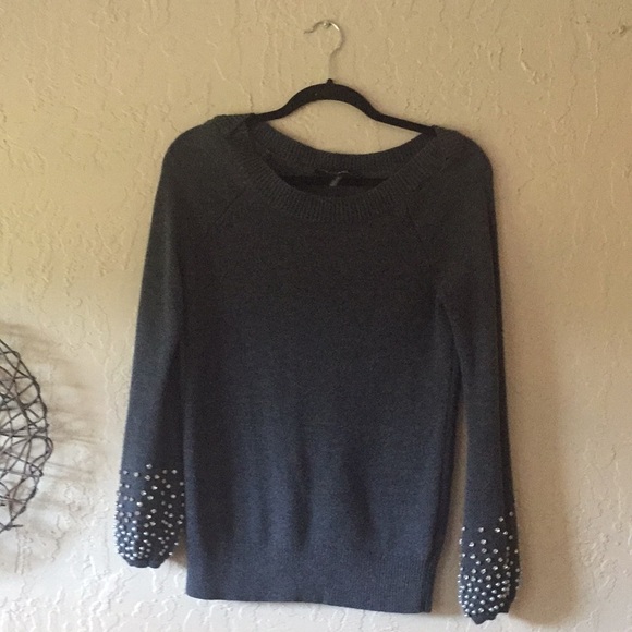 WHBM Sweater✨ - Picture 3 of 8